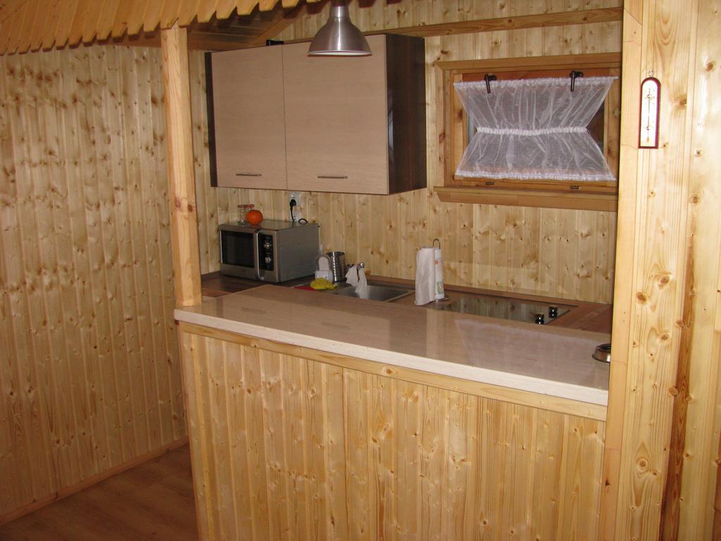 Domki Letniskowe Arkon Strykowo Exterior photo